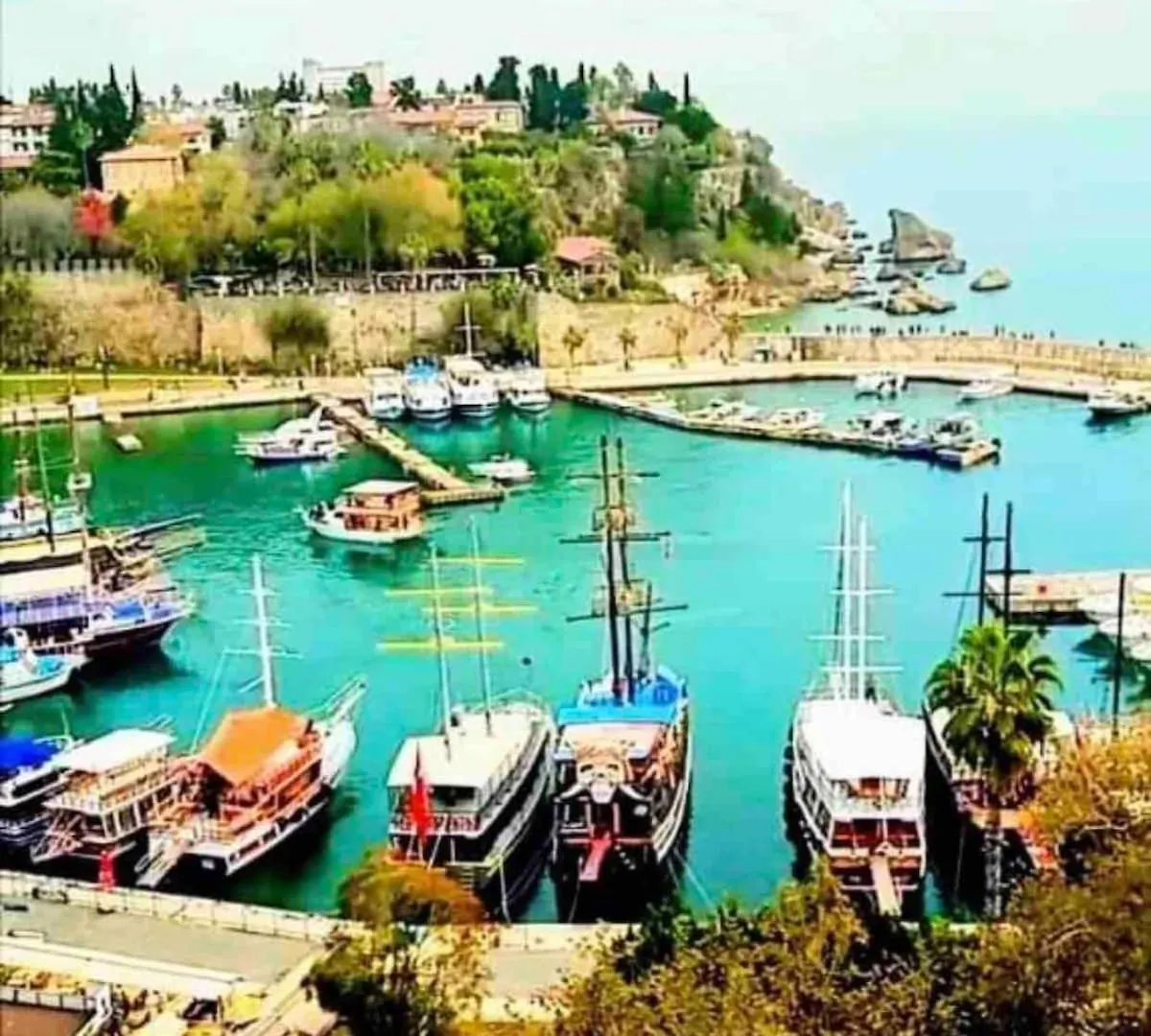 Private 100M2 Detached Villa With Central Castle Garden Antalya